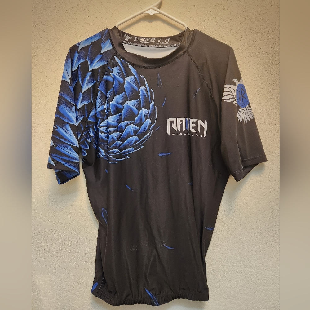 Raven Fightwear rashguard